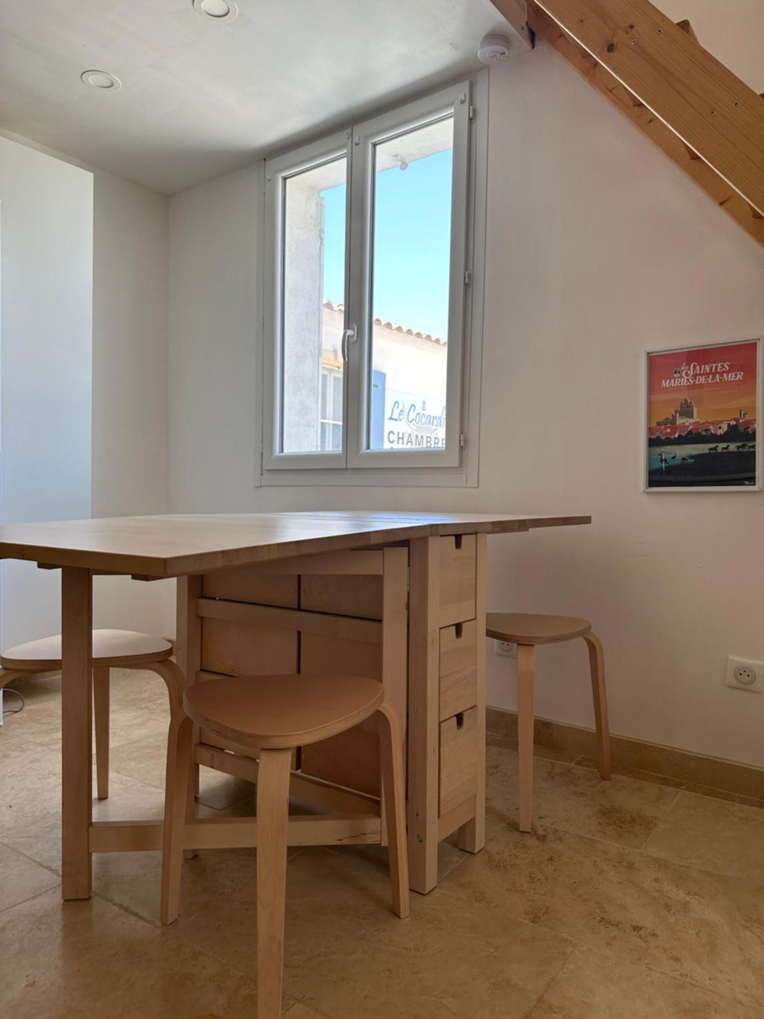 Appartement Avec Vue Sur L Eglise Des Saintes Exteriér fotografie